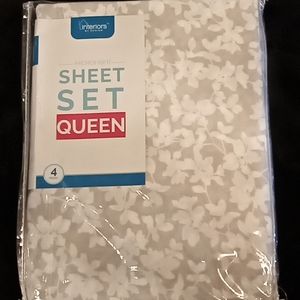 Queen sheet set